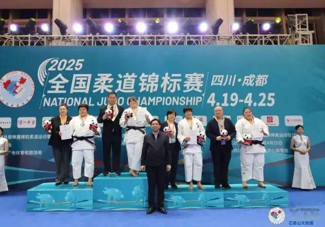 欧洲队名将勇夺金牌尽显实力